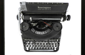 Memories-of-a-Typewriter-Ashok-Ahuja